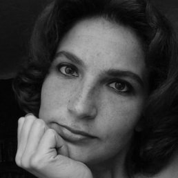 Кира, Москва